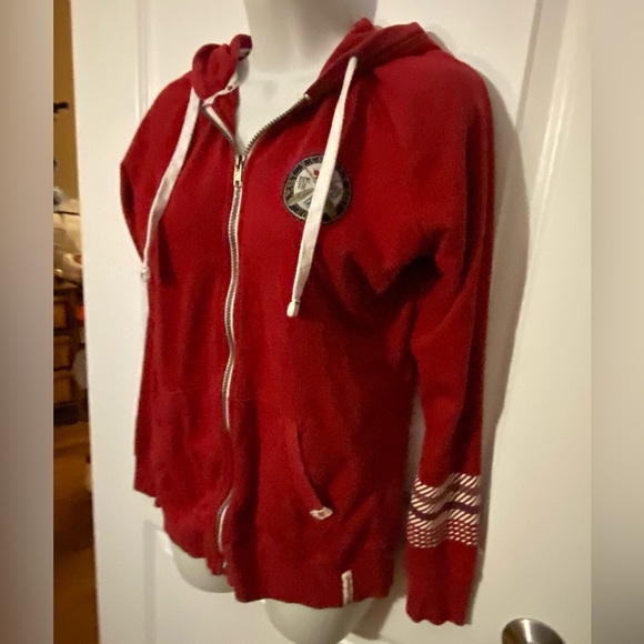 Canadiana Red Zippered Hoodie with Pockets Size M - Picture 5 of 12